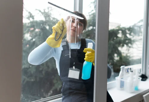 Nettoyage de vitres intérieures et extérieures à Marigné-Laillé